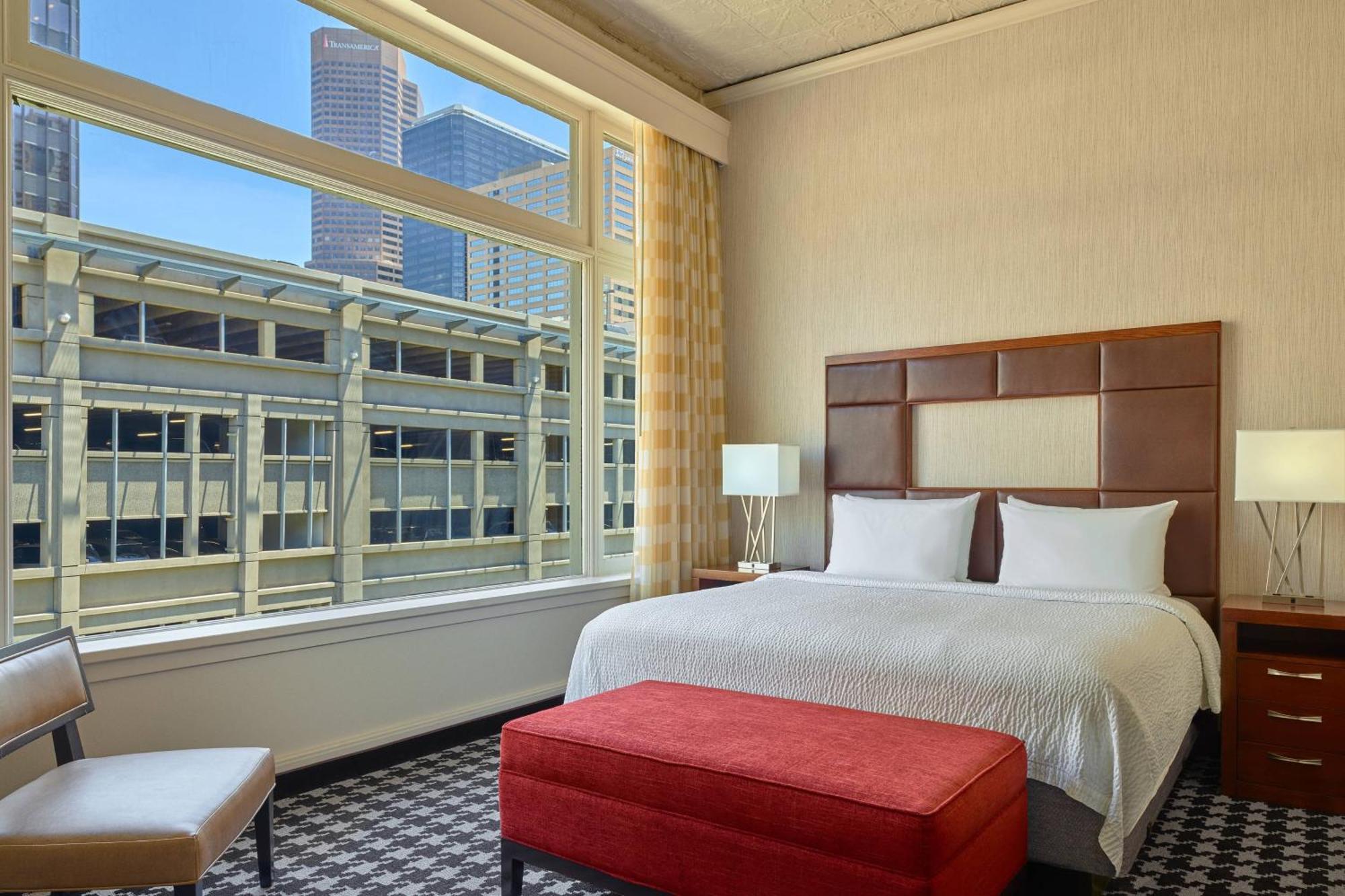 Courtyard By Marriott Denver Downtown Extérieur photo